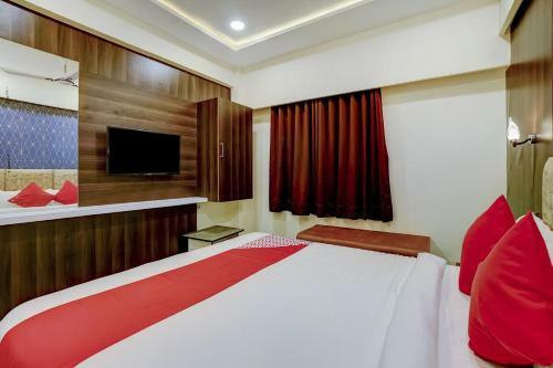 Oyo 67711 Hotel Rj Residency