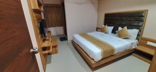 Hotel Maple View