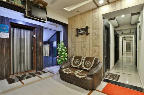 Oyo 2174 Hotel Radhey Inn