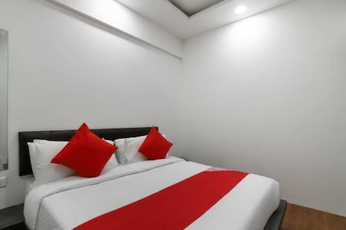 Oyo 40139 Hotel Peradiot