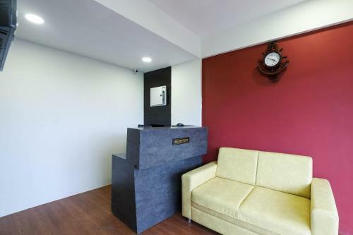 Oyo 40139 Hotel Peradiot