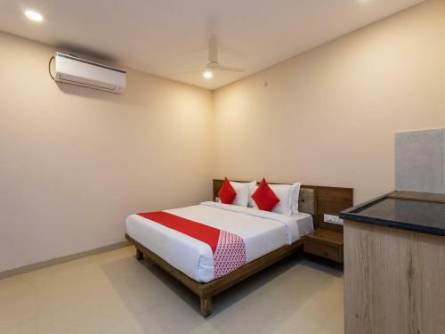 Oyo 75892 Hotel Krishna Palace