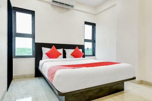 Oyo 60752 V&s Hotel