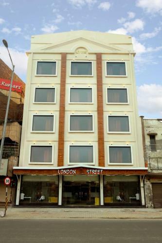 Hotel Treehouse London Street Amritsar