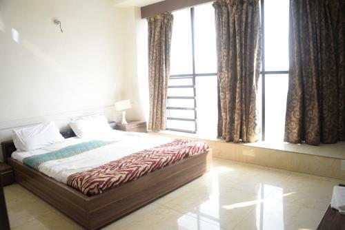 Hotel Relish Residency