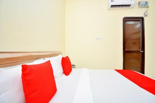 Oyo 39867 Hotel Arora Inn