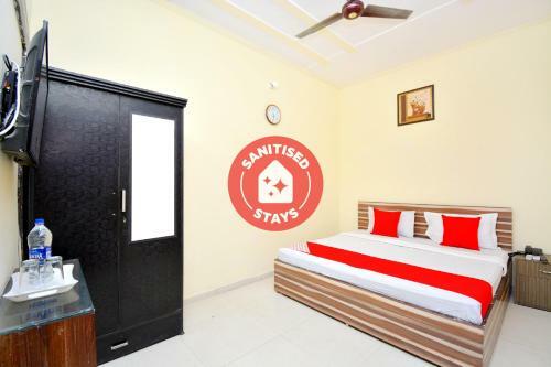 Oyo 39867 Hotel Arora Inn