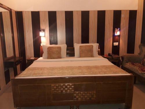 Hotel Golden Woods