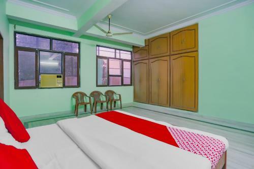 Hotel Oyo 75998 Shivani Banquet Hall