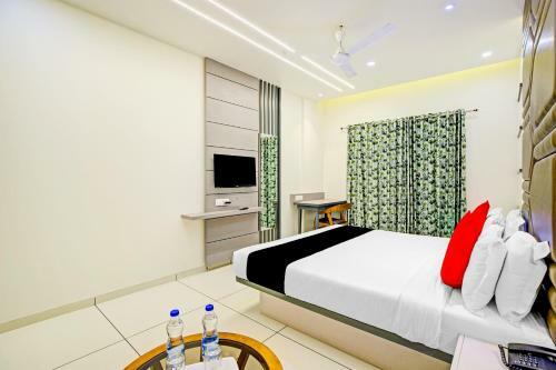 Capital O 78366 Hotel Relax Inn