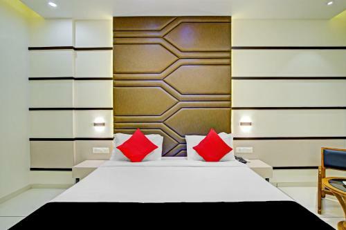 Capital O 78366 Hotel Relax Inn