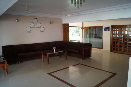 Hotel Badami Court
