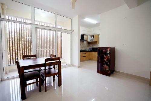 Castle Jp Service Apartments