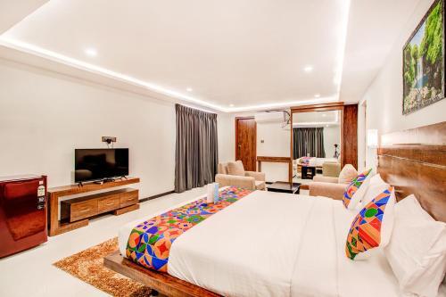 Fabhotel Prime Ivory Pearl II