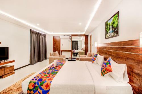 Fabhotel Prime Ivory Pearl II