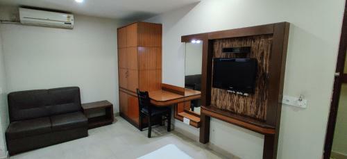 Park Palace Hotel Madiwala
