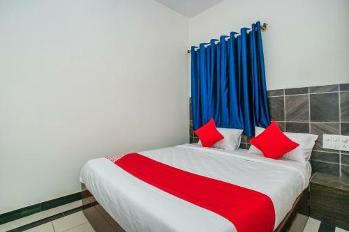Hotel Oyo 26817 Gks Residency