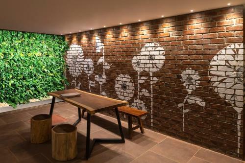 Hotel Avora Tree Kempegowda Airport Road