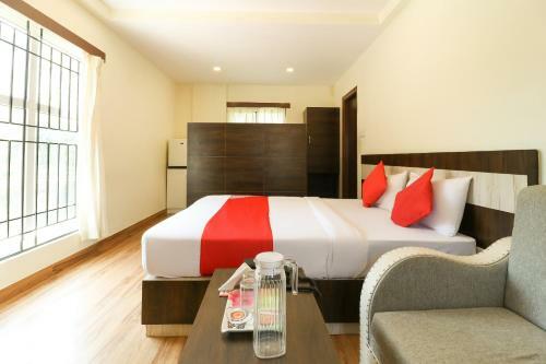 Hotel Oyo 36197 Royal Wood