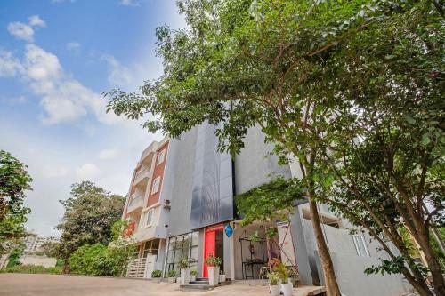 Hotel Capital O 61292 Manyata Royal Sterling