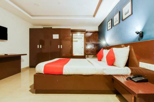 Hotel Oyo 72492 A K Residency