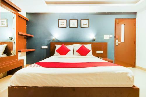 Hotel Oyo 72492 A K Residency