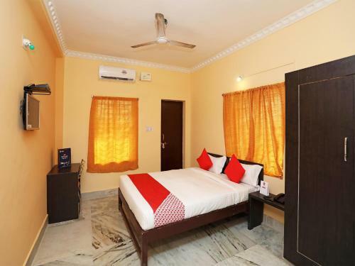 Hotel Oyo 72492 A K Residency