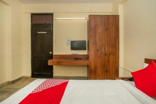 Hotel Oyo Flagship 77157 Puttana Chetty Townhall