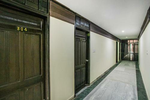 Hotel Oyo Flagship 77157 Puttana Chetty Townhall