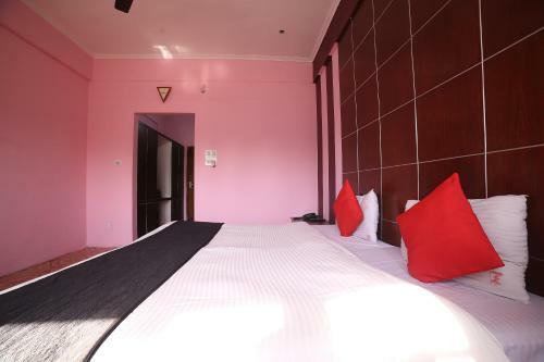 Capital O 38730 Hotel Mansarovar Deluxe