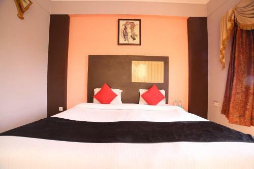 Capital O 38730 Hotel Mansarovar Deluxe