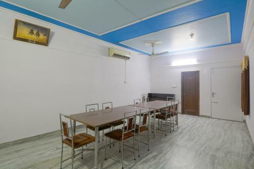 Hotel Oyo Flagship 76487 Vasundhra Inn