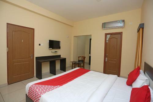 Oyo 27030 Hotel Blue Bell