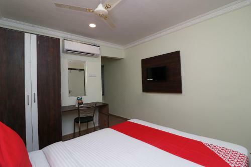 Oyo 27602 Hotel Green Space