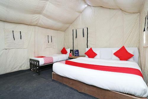 Hotel Oyo 26673 Bairagarh Resort