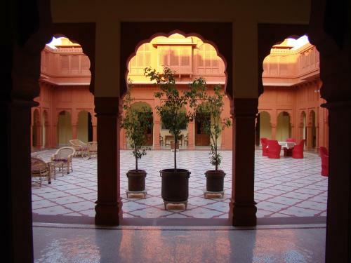 Gaj Kesri By Basavan Art Hotels