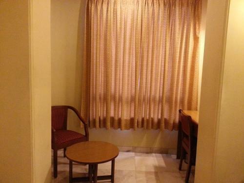 Hotel Ashray International, Sion