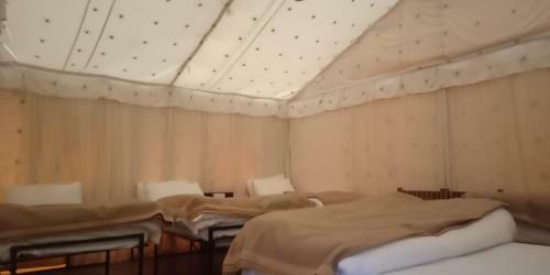 Camp Kasbah, Bir