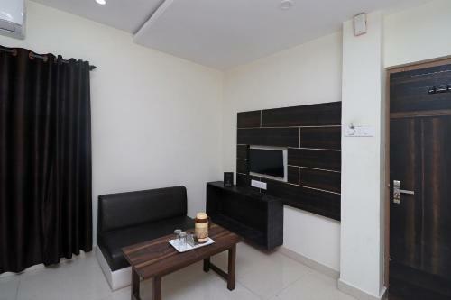 Capital O 30234 Hotel Shri Sai Amrit