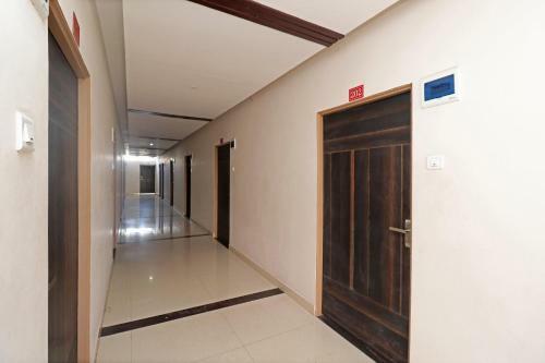 Capital O 30234 Hotel Shri Sai Amrit