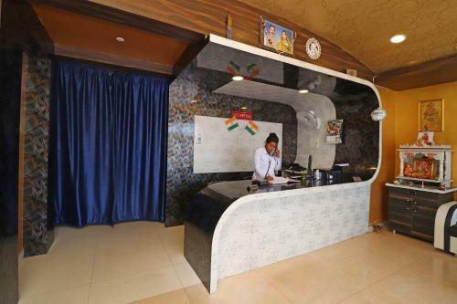 Capital O 30234 Hotel Shri Sai Amrit