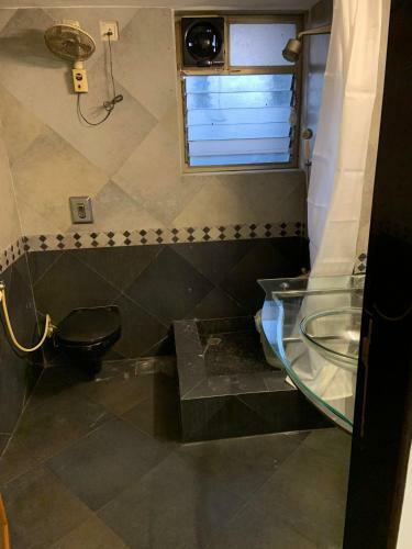 Hostal Comfortable & Relaxing Stay In Bandra East