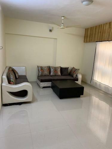 Hostal Sea View Room With Reasonable Price In Parel