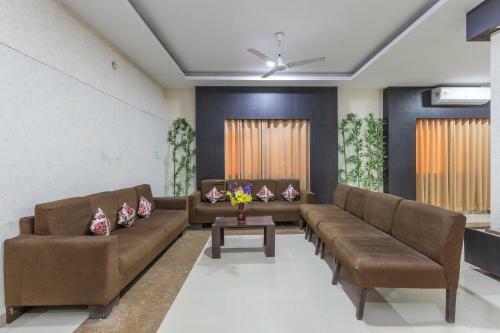 Hotel Oyo 64827 Marve Residency