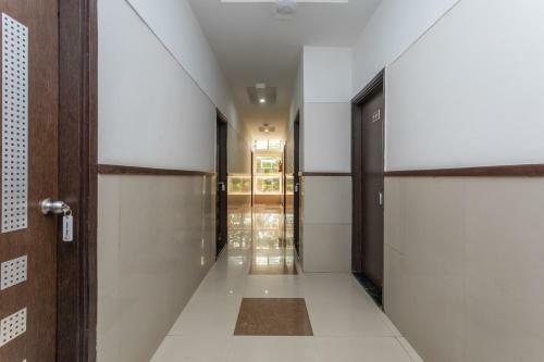 Hotel Oyo 64827 Marve Residency