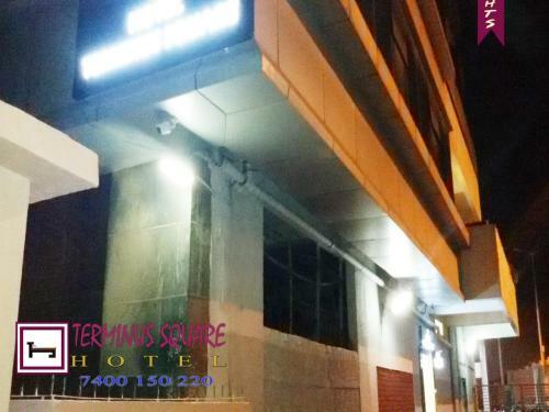 Hostal Hotel Terminus Square