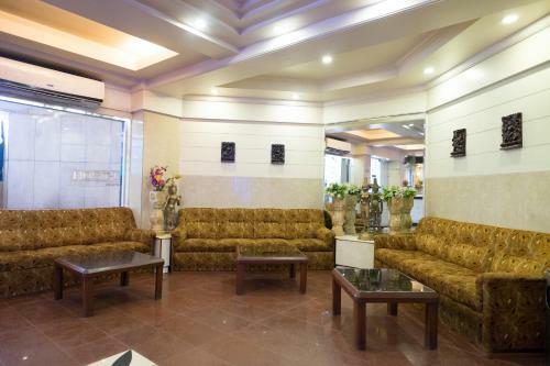 Hotel Collection O 561 Marol Naka Metro Station