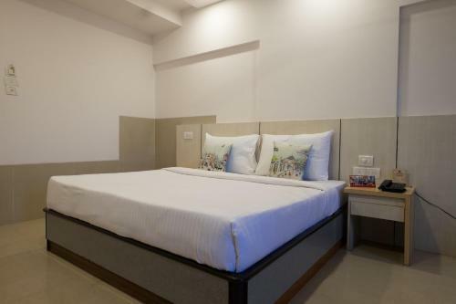Hotel Collection O 561 Marol Naka Metro Station