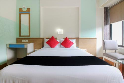 Capital O75414 Hotel Dream Residency