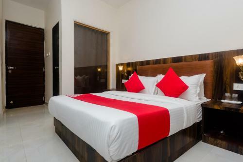Hotel Oyo 24293 Amana International